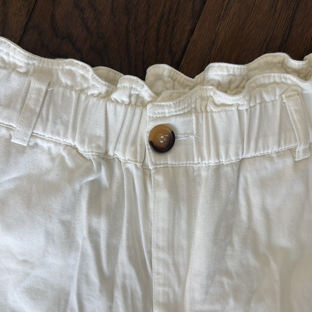 White Scalloped Women's Shorts - Picture 2 of 4
